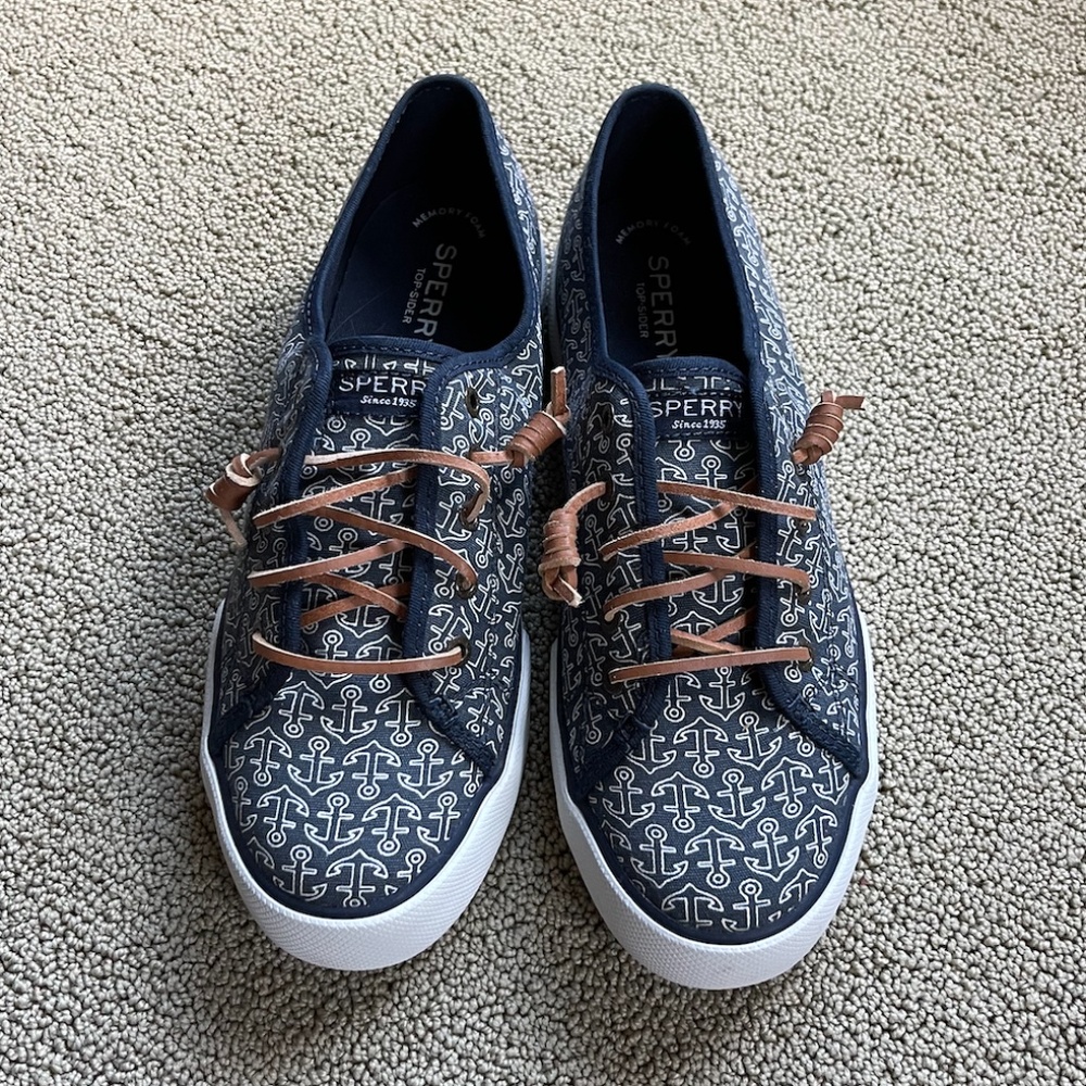 Sperry Womens Crest RARE Anchor Shoes